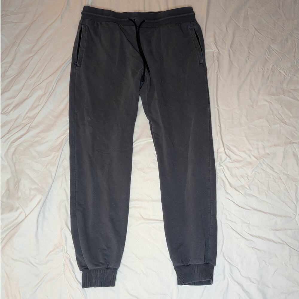 Fabletics Men's Charcoal Gray Zip Pocket Athletic Joggers Pants